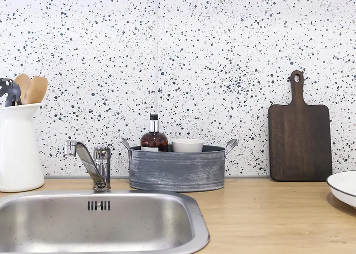 Balabanov White شقة فارنا