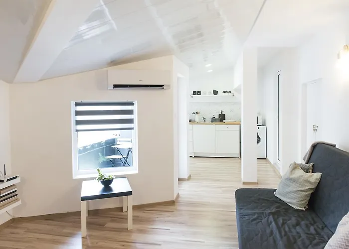 Balabanov White Appartement *